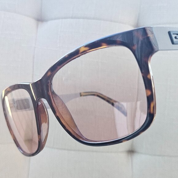 Guess Rectangular Sunglasses Gold Brown Tortoise Brown Gradient 6760 52Q